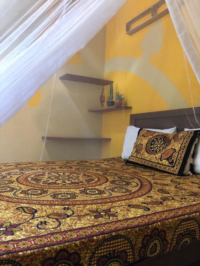 カルピティヤ Kite House Cafe Bed & Breakfast エクステリア 写真
