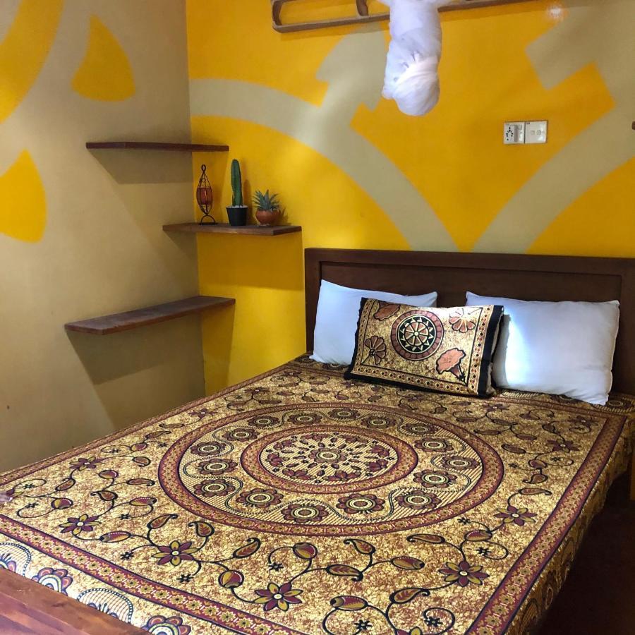 カルピティヤ Kite House Cafe Bed & Breakfast エクステリア 写真