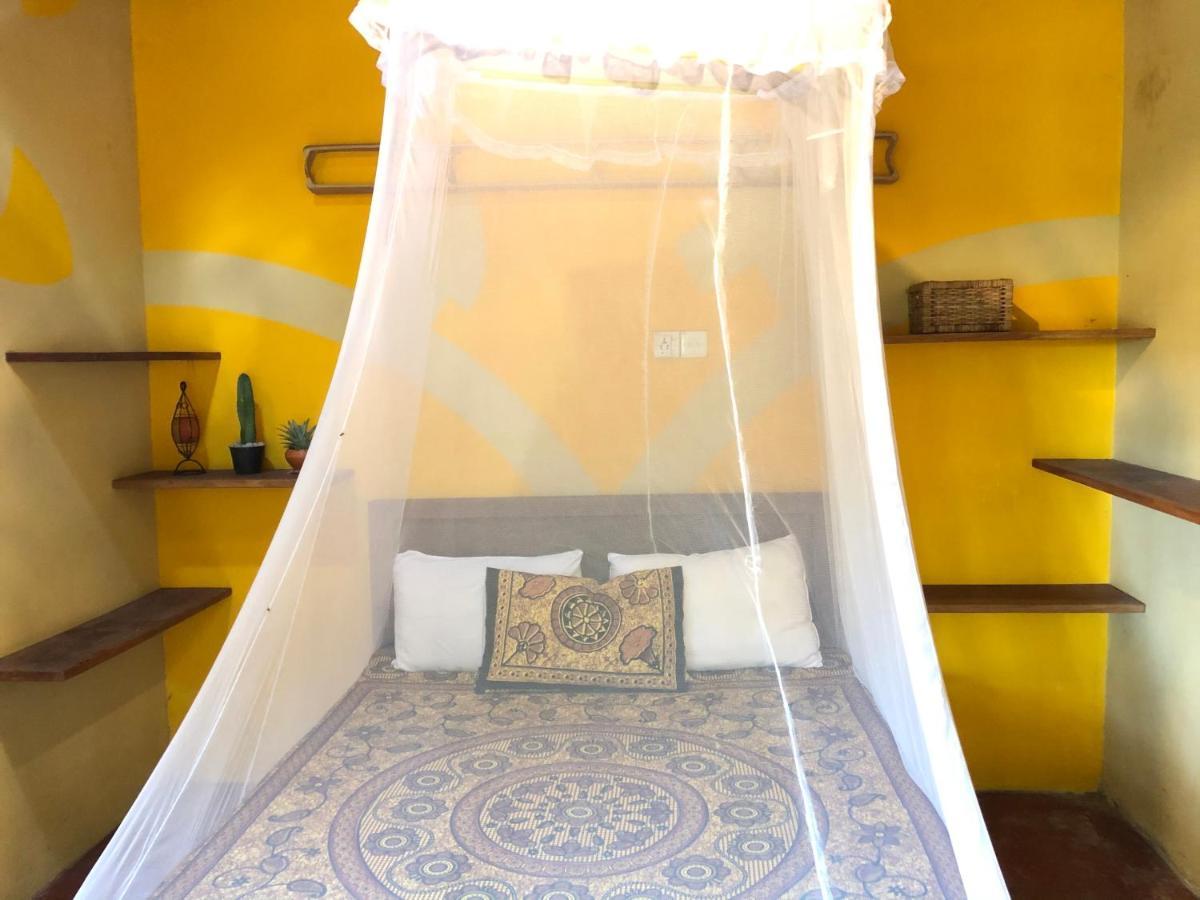 カルピティヤ Kite House Cafe Bed & Breakfast エクステリア 写真